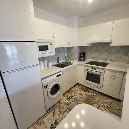 San Marino 5 * Los Cristianos (Tenerife)