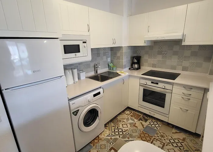 San Marino 5 * Los Cristianos (Tenerife)